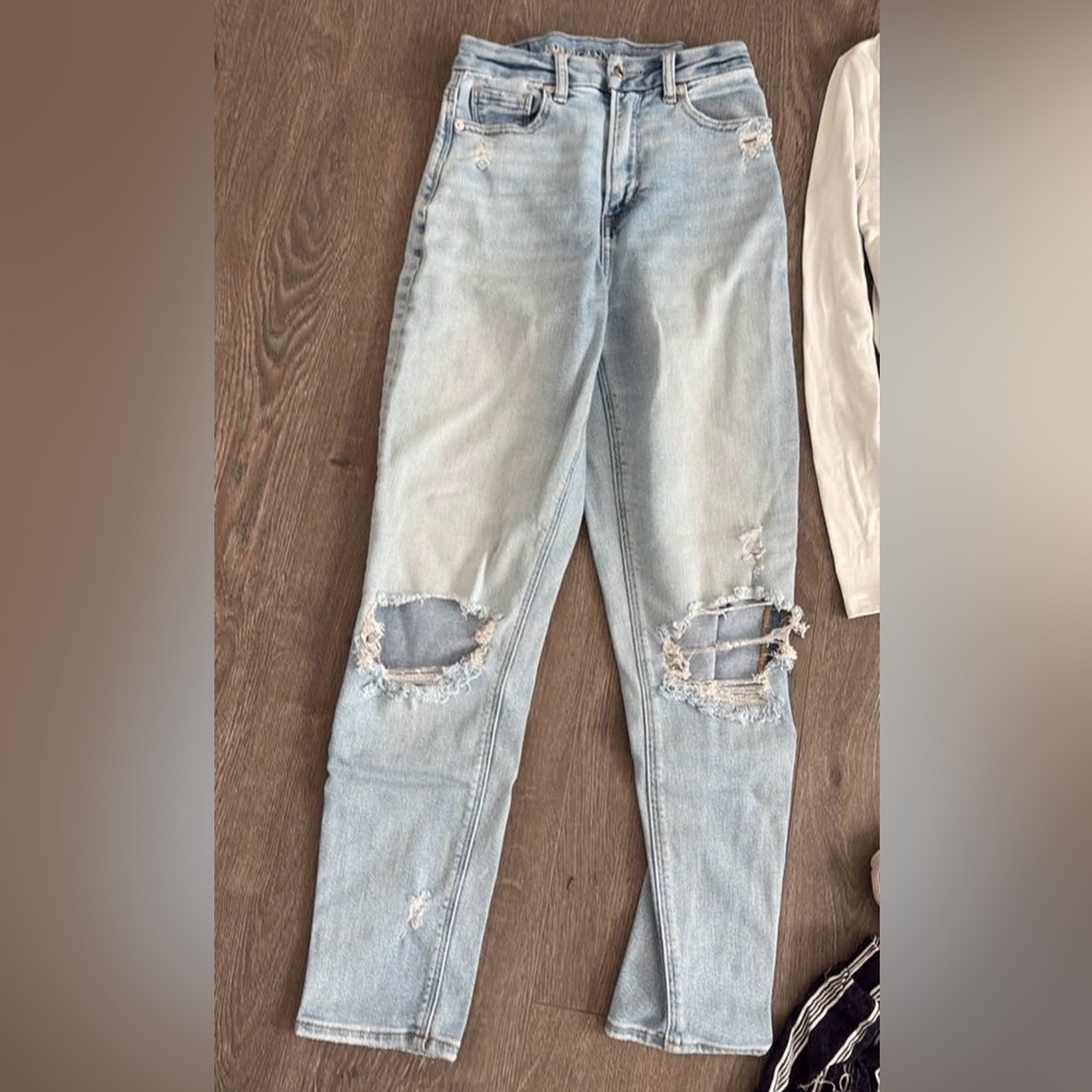 American Eagle Outfitters Light Blue Ripped Skinny Jeans 0
